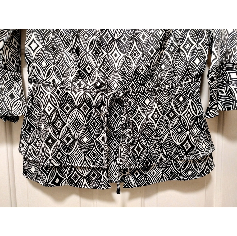 Pattern Blouse - Picture 4 of 15